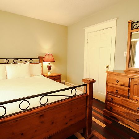 James Bay Inn Hotel, Suites & Cottage Victoria Bagian luar foto